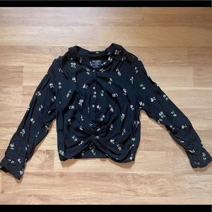 Cropped top long sleeve. Never worn.